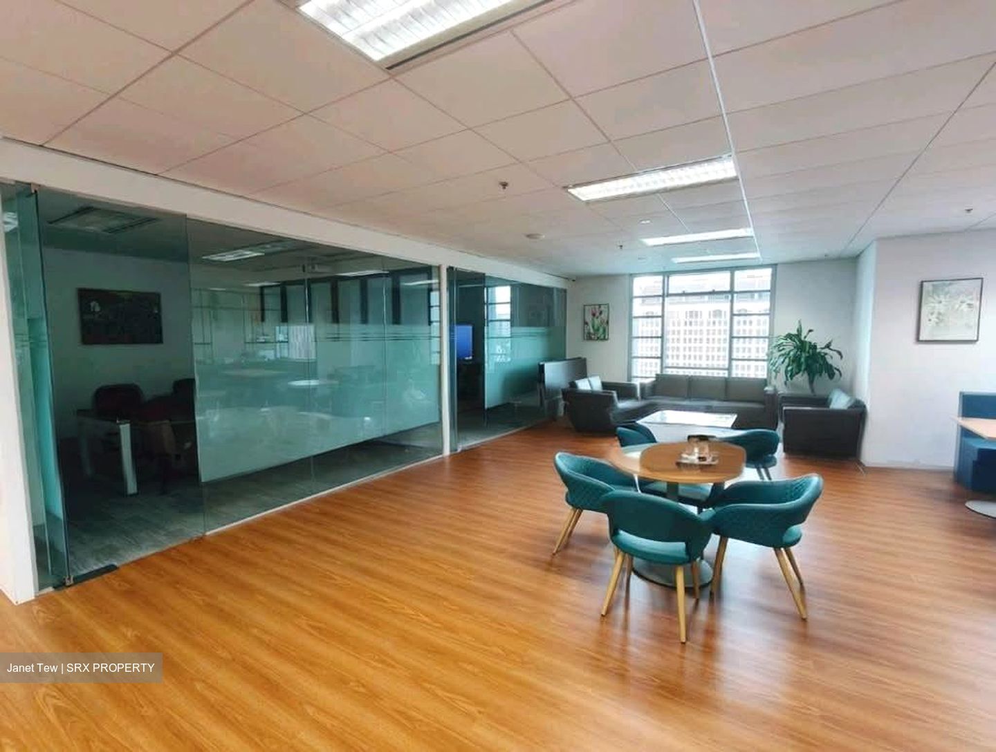 Bugis Junction (D7), Office #529460781